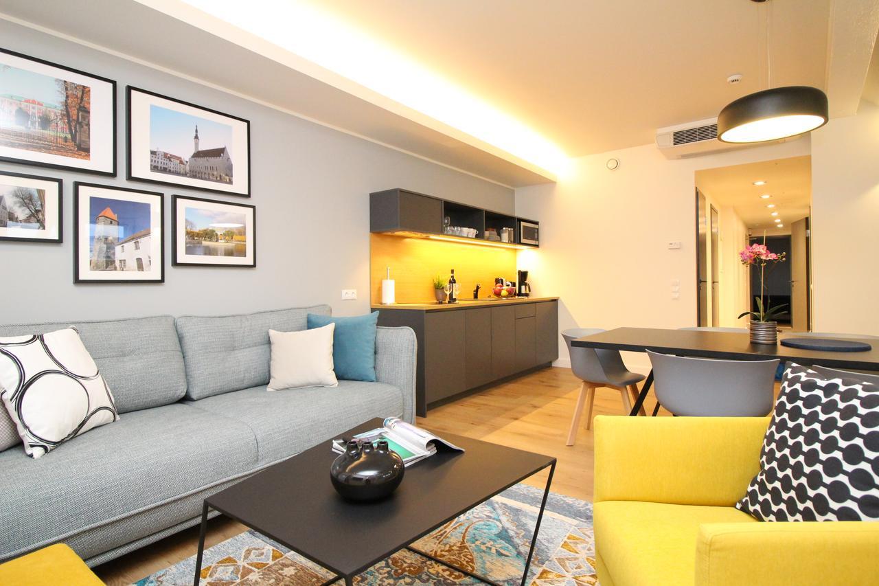 Tallinn City Apartments Old Town Suites Esterno foto